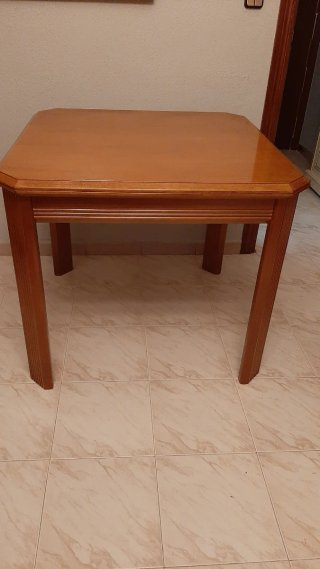 Mesa extensible con 4 sillas