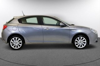 Alfa Romeo Giulietta 1.6 JTDM 88KW SPORT 5P