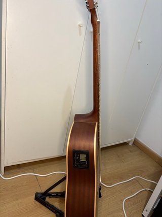 Guitarra Electroacústica Alhambra