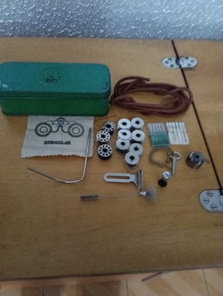 Máquina de coser Sigma con mueble.
