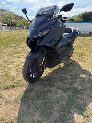 Yamaha Tmax 560 Negra