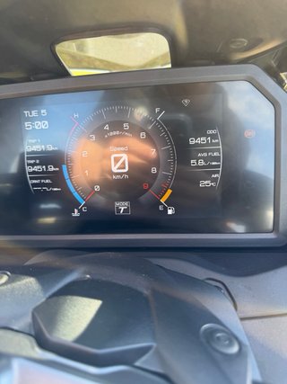 Yamaha Tmax 560 Negra