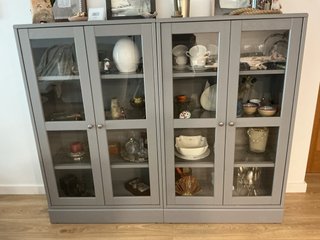Vitrina Ikea Gris Cristal Madera. Son dos cuerpos