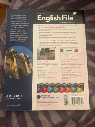 English File With Online Practice for Speakerts...