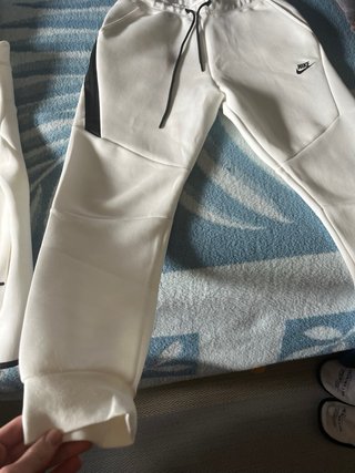 Conjunto Nike Tech Fleece Blanco