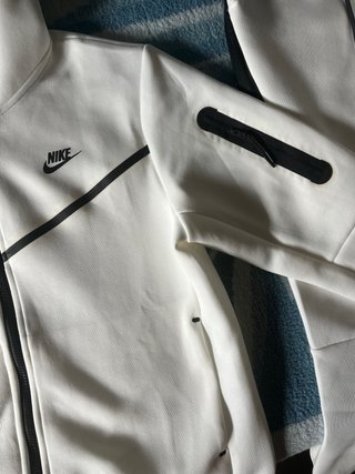 Conjunto Nike Tech Fleece Blanco