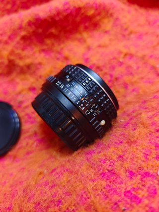 SMC Pentax-M 50mm f1.7 con tapas