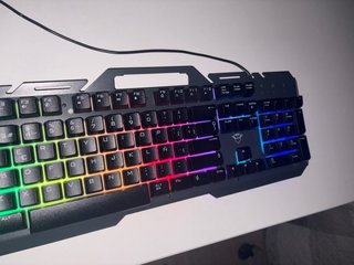 Tastiere da gioco Trust GTX RGB