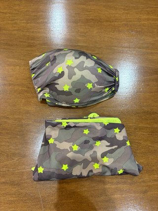 Bikini Tezenis mimetico stelle fluo . Tg. 4