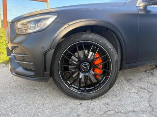 KIT COMPLETO LLANTAS + NEUMÁTICOS EN 20"