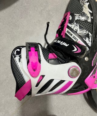 Patines infantiles rosas  ajustables 35-38