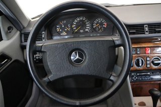 Mercedes-Benz Clase E E-CLASS 300 CE 24V 2P