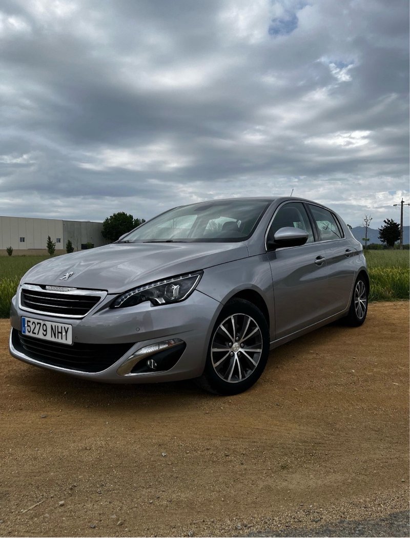 Peugeot 308 2014 - foto 1