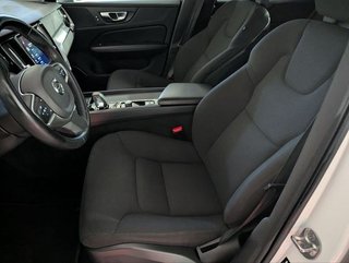 Volvo V60 2.0 B4 (D) Momentum Pro Auto