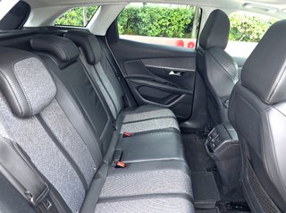 PEUGEOT 3008 1.2 S&S PureTech Allure –Gasolina -