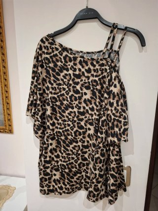 Maglietta con stampa animalier