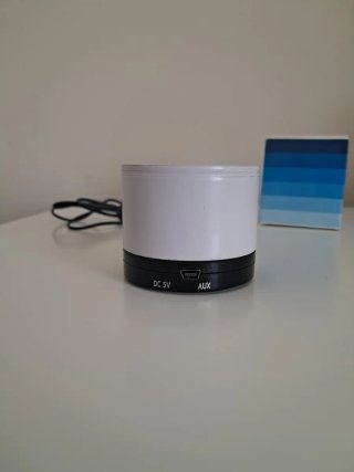 Mini altavoz BBVA Bluetooth con caja
