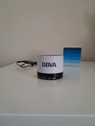 Mini altavoz BBVA Bluetooth con caja