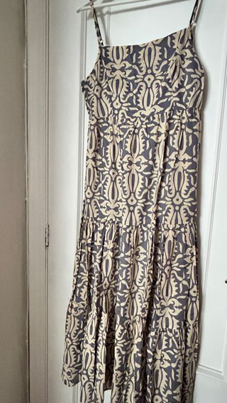 Vestido semilarco estampado azul y beige
