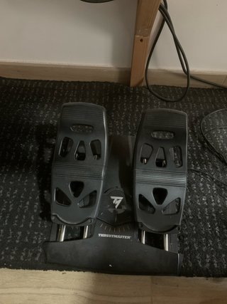Pedales Thrustmaster