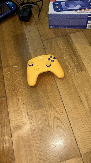 Nintendo Switch Lite + Accesorios