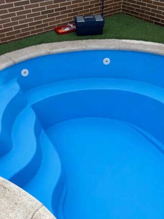 Piscina de fibra limpiar Y pintar como nueva
