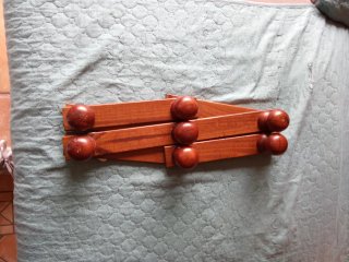 Appendiabiti espandibile in legno