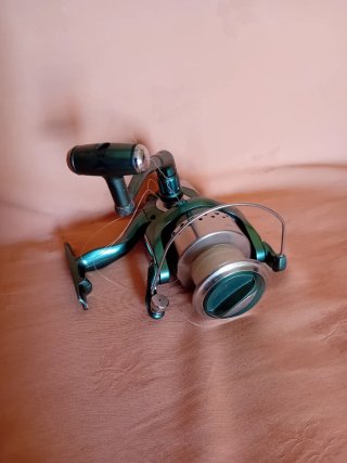Carrete de pesca SH70