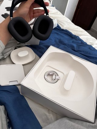 Apple AirPods Max Space Gray