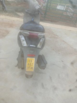 Piaggio Zip 4T Scooter Negro