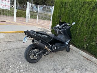 Yamaha TMAX DX Maxi-scooter