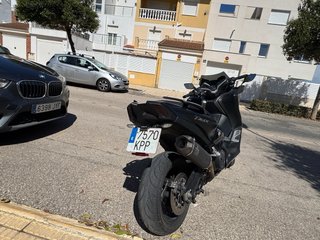 Yamaha TMAX DX Maxi-scooter