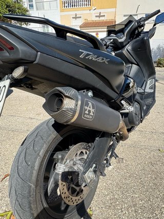 Yamaha TMAX DX Maxi-scooter