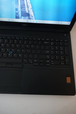 Ordenador Portátil DELL I5-7300U 16GB 512G SAMSUNG