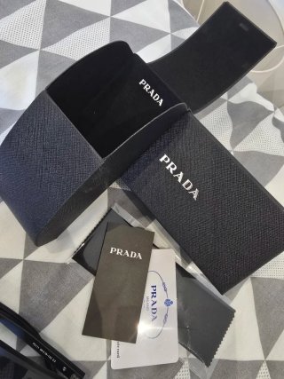 Gafas de sol Prada negro mate