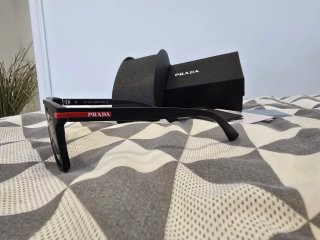 Gafas de sol Prada negro mate