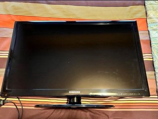 TELEVISOR SAMSUNG LED 26” negro.
