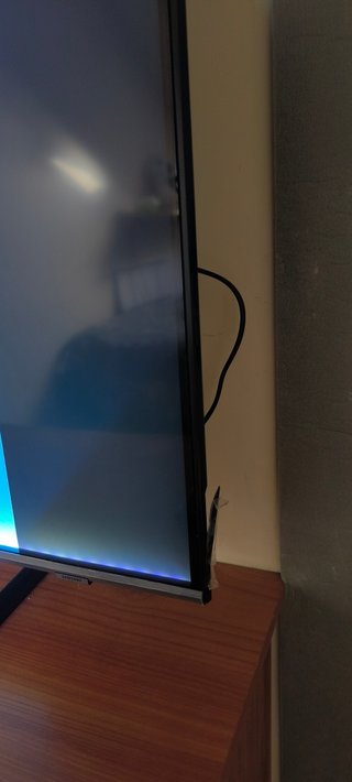Samsung QE50Q64BAUXXC pantalla rota