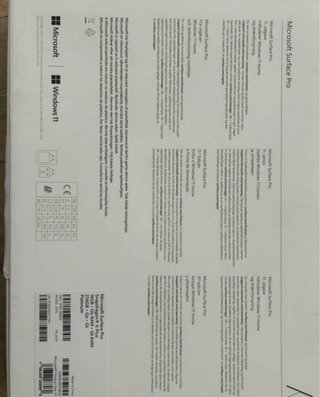 Microsoft Surface Pro 13 con Tastiera