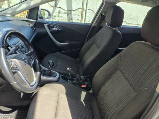 Opel Astra 2011