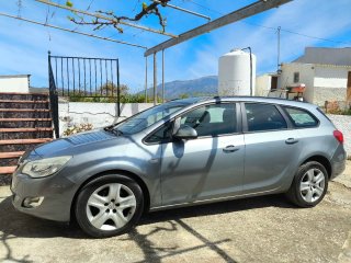 Opel Astra 2011