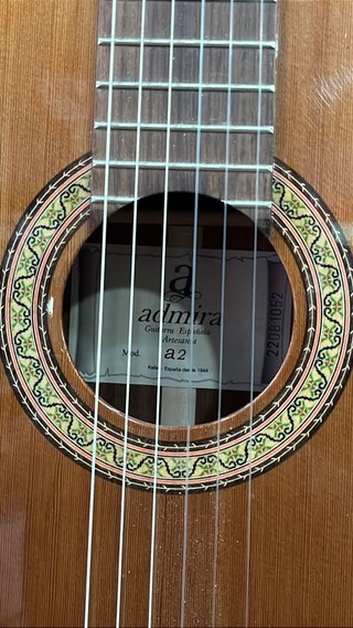 Guitarra Admira A2