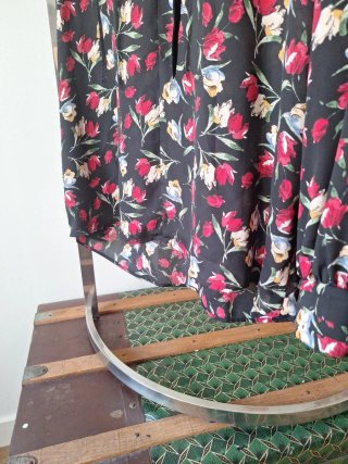 Blusa Zara floral manga larga talla L