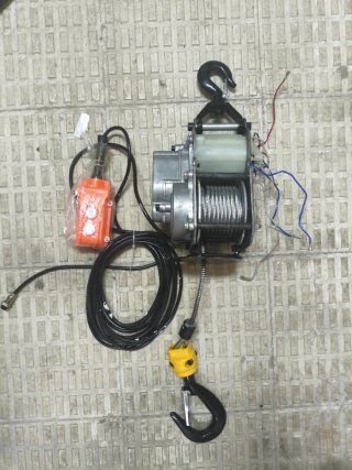 Motor de carga con mando