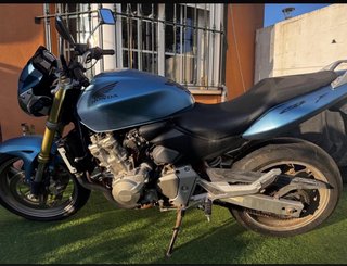 Honda CB600F Hornet Naked Moto