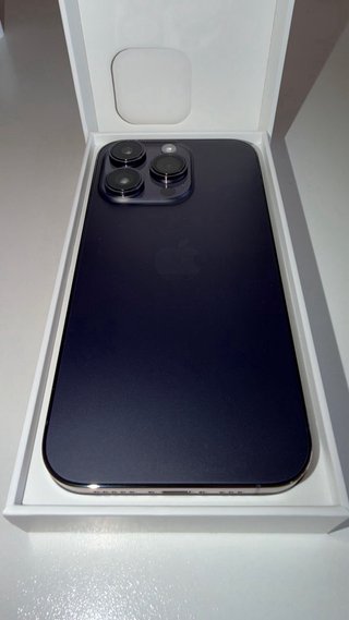 iPhone 14 Pro Morado (Deep Purple) + Accesorios