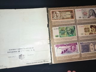 3 antiguos albumes cromos completos años 70 80