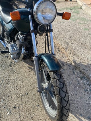 Honda CB250 Naked Verde