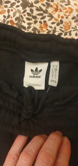 Pantalón corto Adidas negro
