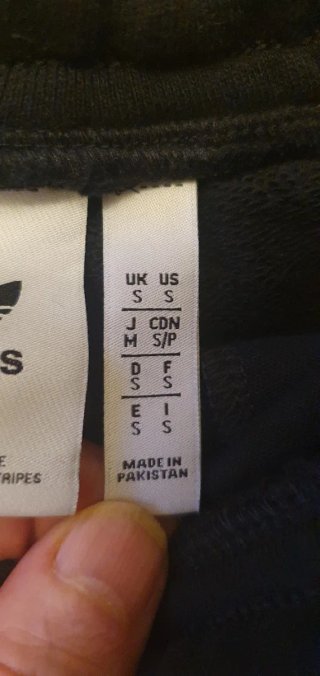 Pantalón corto Adidas negro